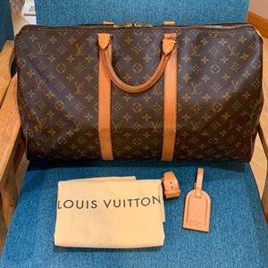 SOLD ❤️ Authentic Keepall 50 Duffel Travel Bag
